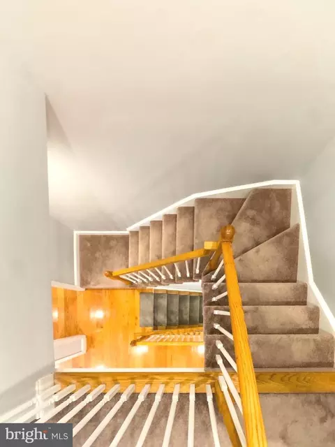 Entry Way - 2419 Ansdel Ct, Reston, VA 20191 photo 3 of 4