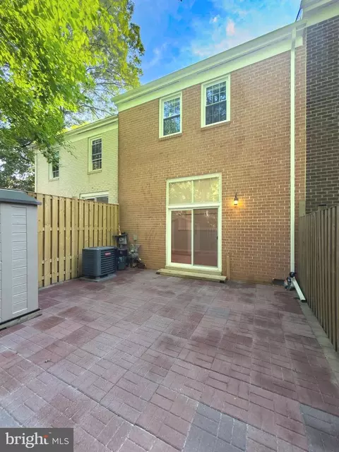 Exterior - 2419 Ansdel Ct, Reston, VA 20191 photo 2 of 3
