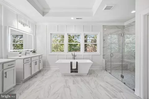 Bath - 1436 Layman St, Mclean, VA 22101 photo 1 of 8