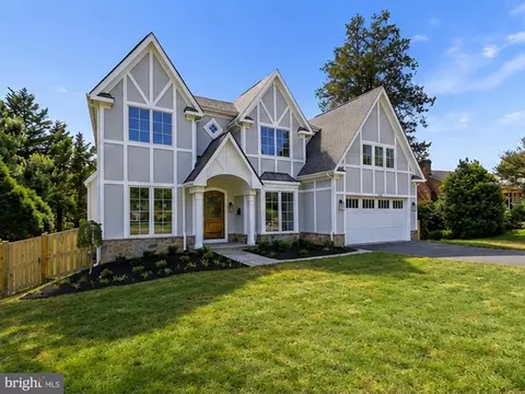 Exterior - 1436 Layman St, Mclean, VA 22101 photo 2 of 9