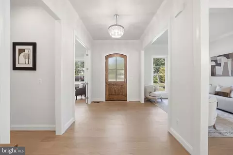 Entry Way - 1436 Layman St, Mclean, VA 22101 photo 3 of 9