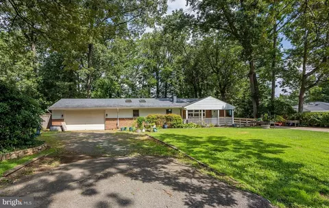 6612 Keene Dr, Springfield, VA 22152 photo 2