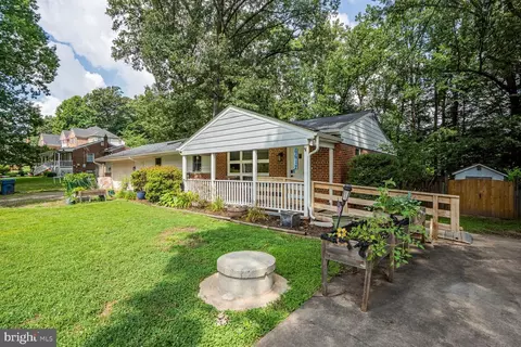 6612 Keene Dr, Springfield, VA 22152 photo 4