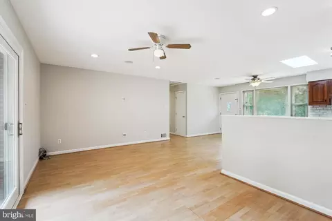 5309 Juxon Pl, Springfield, VA 22151 photo 9