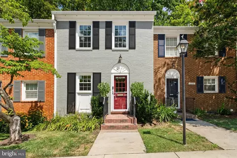 6627 Burlington Pl, Springfield, VA 22152