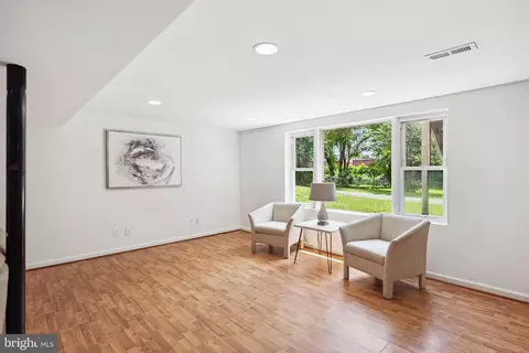 Living - 7035 Calamo St, Springfield, VA 22150 photo 4 of 5