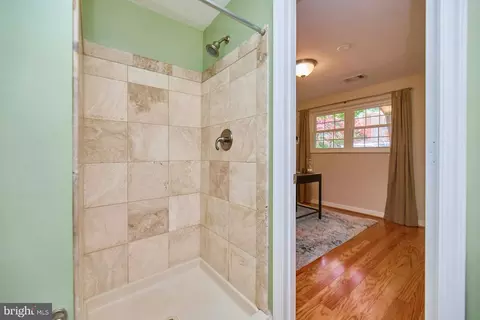 7084 Solomon Seal Ct, Springfield, VA 22152 photo 38