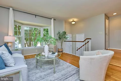 7084 Solomon Seal Ct, Springfield, VA 22152 photo 5