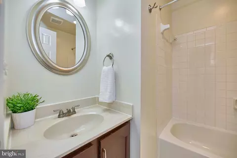 7084 Solomon Seal Ct, Springfield, VA 22152 photo 29