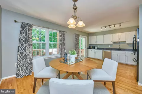 7084 Solomon Seal Ct, Springfield, VA 22152 photo 11