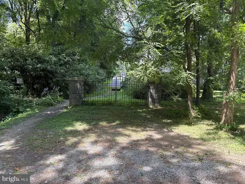 1551 Evers Dr, Mclean, VA 22101 photo 4