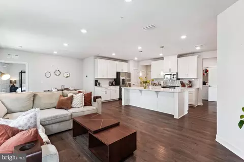 12865 Mosaic Park Way #3L, Herndon, VA 20171