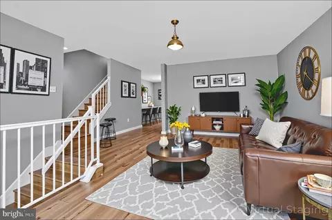 7806 Solomon Seal Dr, Springfield, VA 22152 photo 5