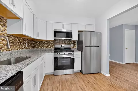 7806 Solomon Seal Dr, Springfield, VA 22152 photo 15