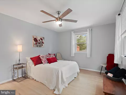 7900 Gosport Ln, Springfield, VA 22151 photo 11