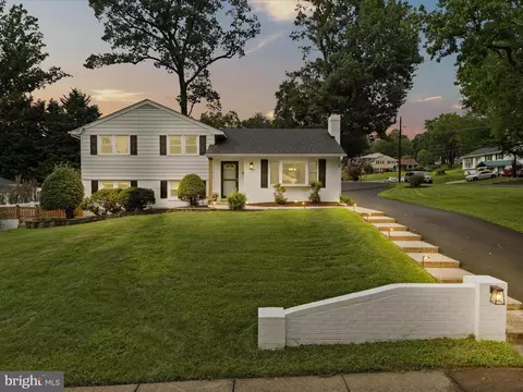 7900 Gosport Ln, Springfield, VA 22151