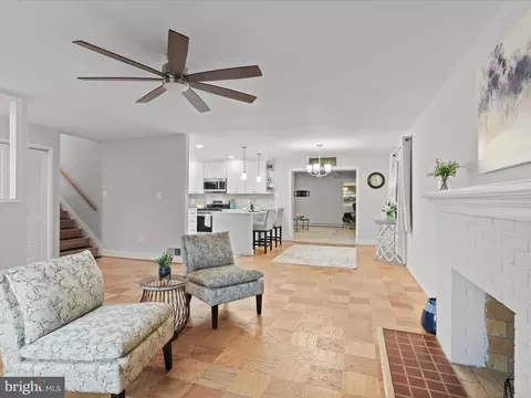 7900 Gosport Ln, Springfield, VA 22151 photo 5