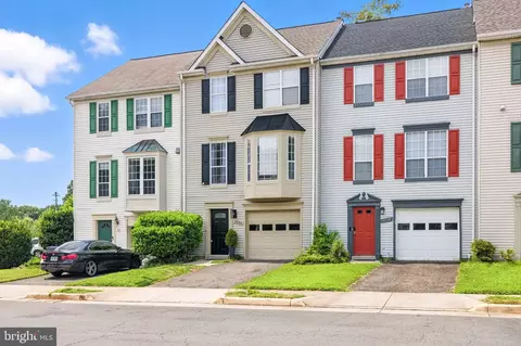 5940 Baron Kent Ln, Centreville, VA 20120