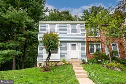 9032 Golden Leaf Ct, Springfield, VA 22153