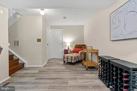 9032 Golden Leaf Ct, Springfield, VA 22153 photo 27