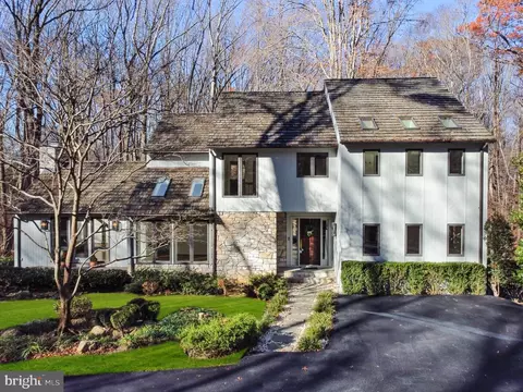 255 Jeffery Ln, Great Falls, VA 22066