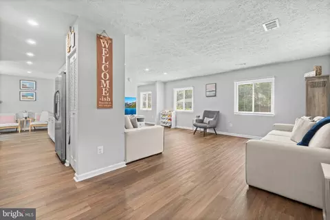 Entry Way - 12201 Nutmeg Ln, Reston, VA 20191 photo 1 of 5