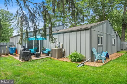 Exterior - 12201 Nutmeg Ln, Reston, VA 20191 photo 8 of 10