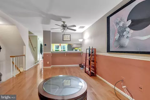 Entry Way - 8508 Laurel Oak Dr, Springfield, VA 22153 photo 2 of 2