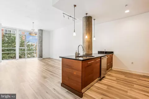 12025 New Dominion Pkwy #305, Reston, VA 20190