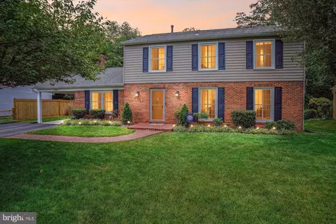 10805 Paynes Church Dr, Fairfax, VA 22032