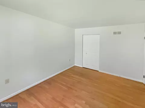 9604 Braddock Rd, Fairfax, VA 22032 photo 23