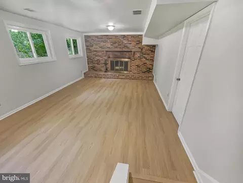 9604 Braddock Rd, Fairfax, VA 22032 photo 16