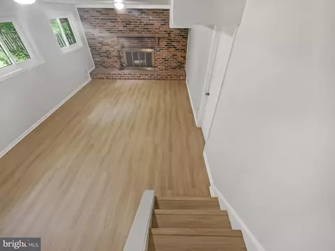 9604 Braddock Rd, Fairfax, VA 22032 photo 15