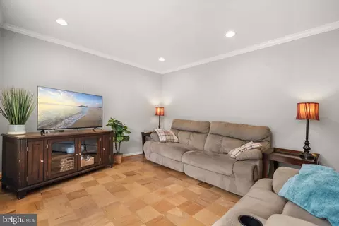 8414 Thames St, Springfield, VA 22151 photo 7