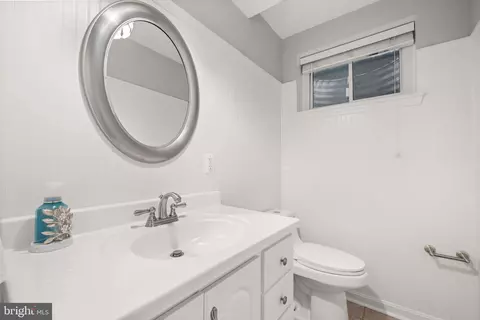 8414 Thames St, Springfield, VA 22151 photo 18