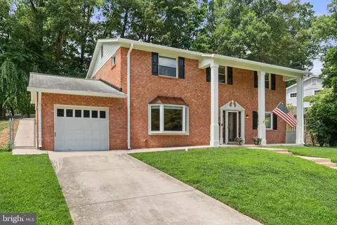 8414 Thames St, Springfield, VA 22151 photo 2
