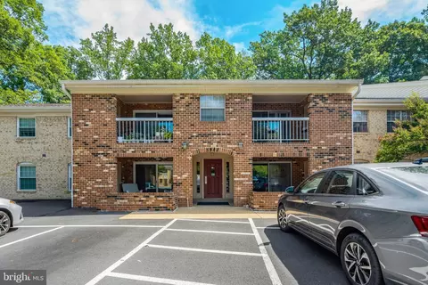 5942 Cove Landing Rd #303, Burke, VA 22015