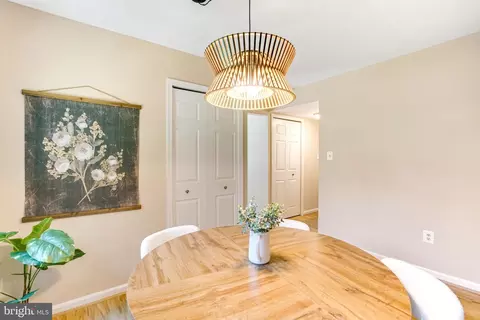 7208 Flower Tuft Ct, Springfield, VA 22153 photo 15