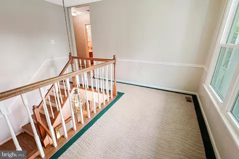 Entry Way - 4305 Warner Ln, Chantilly, VA 20151 photo 4 of 8