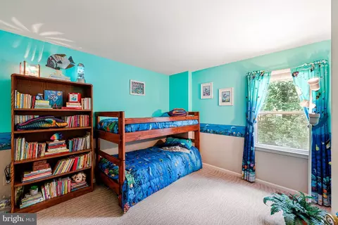 Bedroom - 4305 Warner Ln, Chantilly, VA 20151 photo 5 of 5