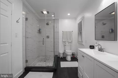 10808 Midsummer Dr, Reston, VA 20191 photo 22