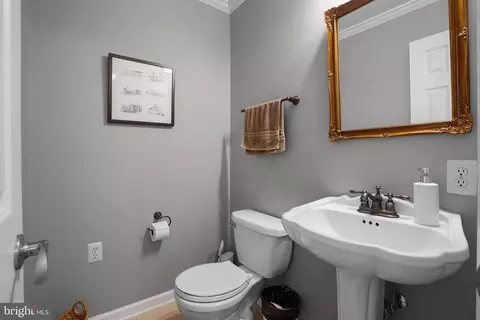 10808 Midsummer Dr, Reston, VA 20191 photo 30