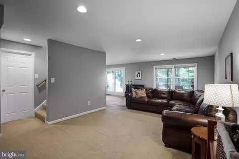 10808 Midsummer Dr, Reston, VA 20191 photo 31