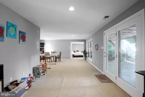 10808 Midsummer Dr, Reston, VA 20191 photo 32