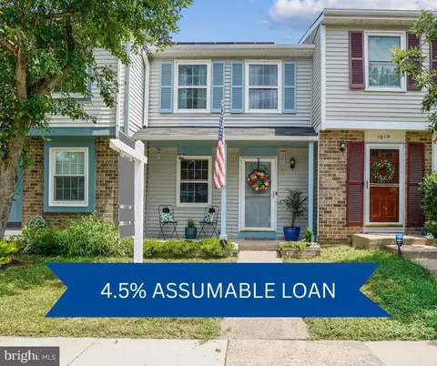 1617 Purple Sage Dr, Reston, VA 20194