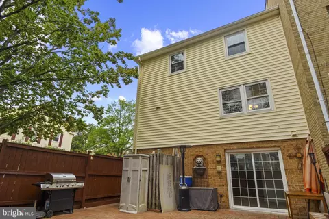 8120 Sleepy View Ln, Springfield, VA 22153 photo 36