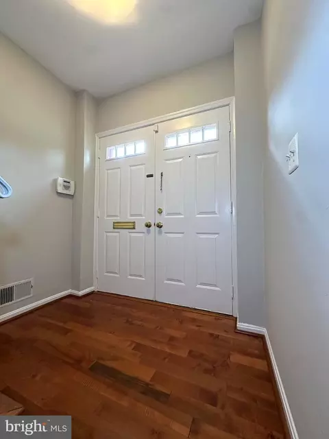 8120 Sleepy View Ln, Springfield, VA 22153 photo 15