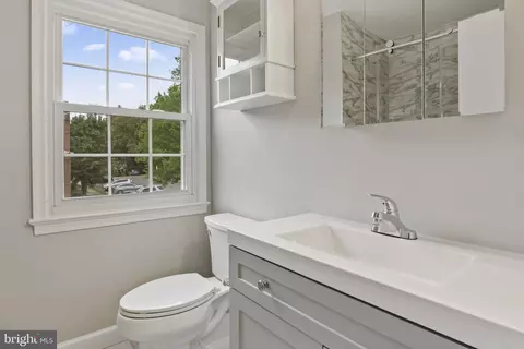 8120 Sleepy View Ln, Springfield, VA 22153 photo 22