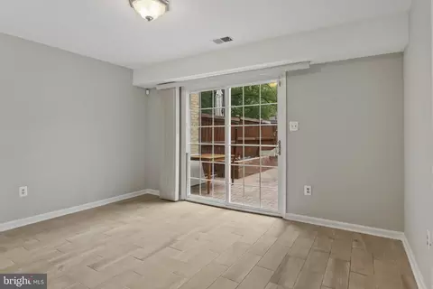 8120 Sleepy View Ln, Springfield, VA 22153 photo 30