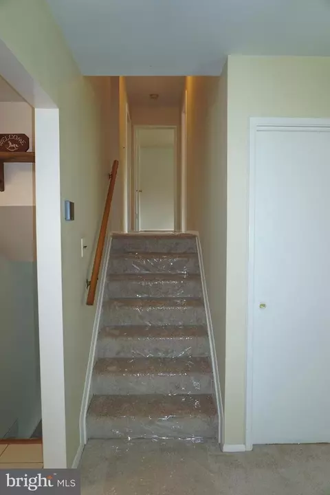 Entry Way - 7425 Flora St, Springfield, VA 22150 photo 2 of 2
